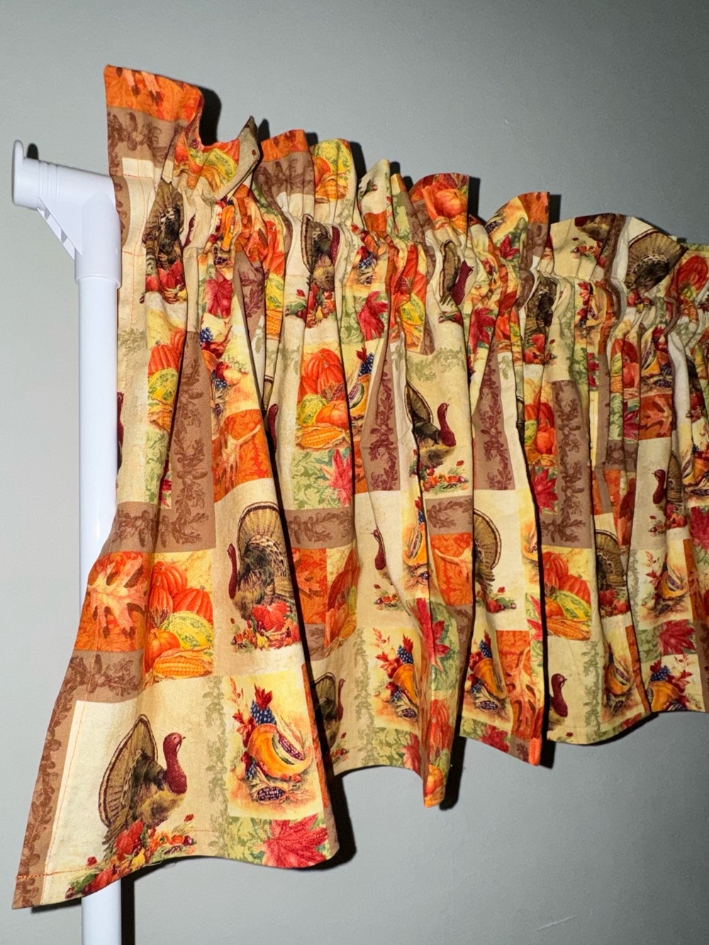 Set of 2 New!! Harvest Valances